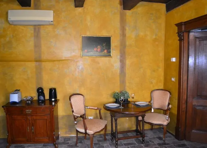 La Dimora Della Luna Giallo * Trieste