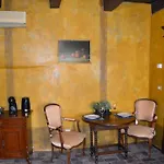 La Dimora Della Luna Giallo * Trieste